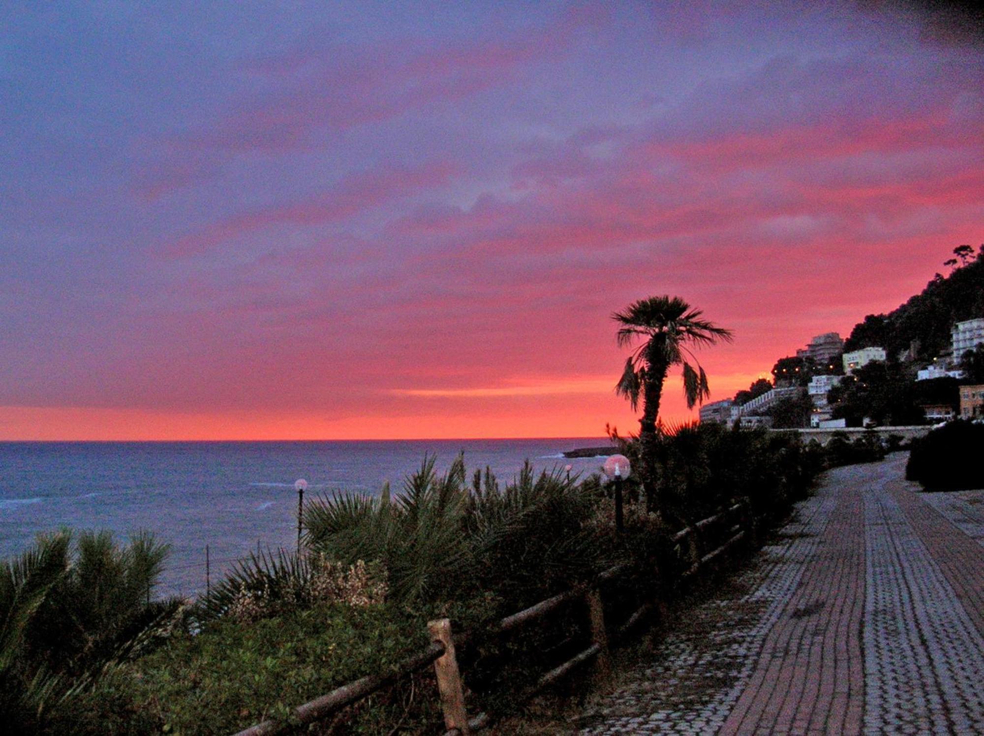 Villaggio Dei Fiori Sanremo Bagian luar foto