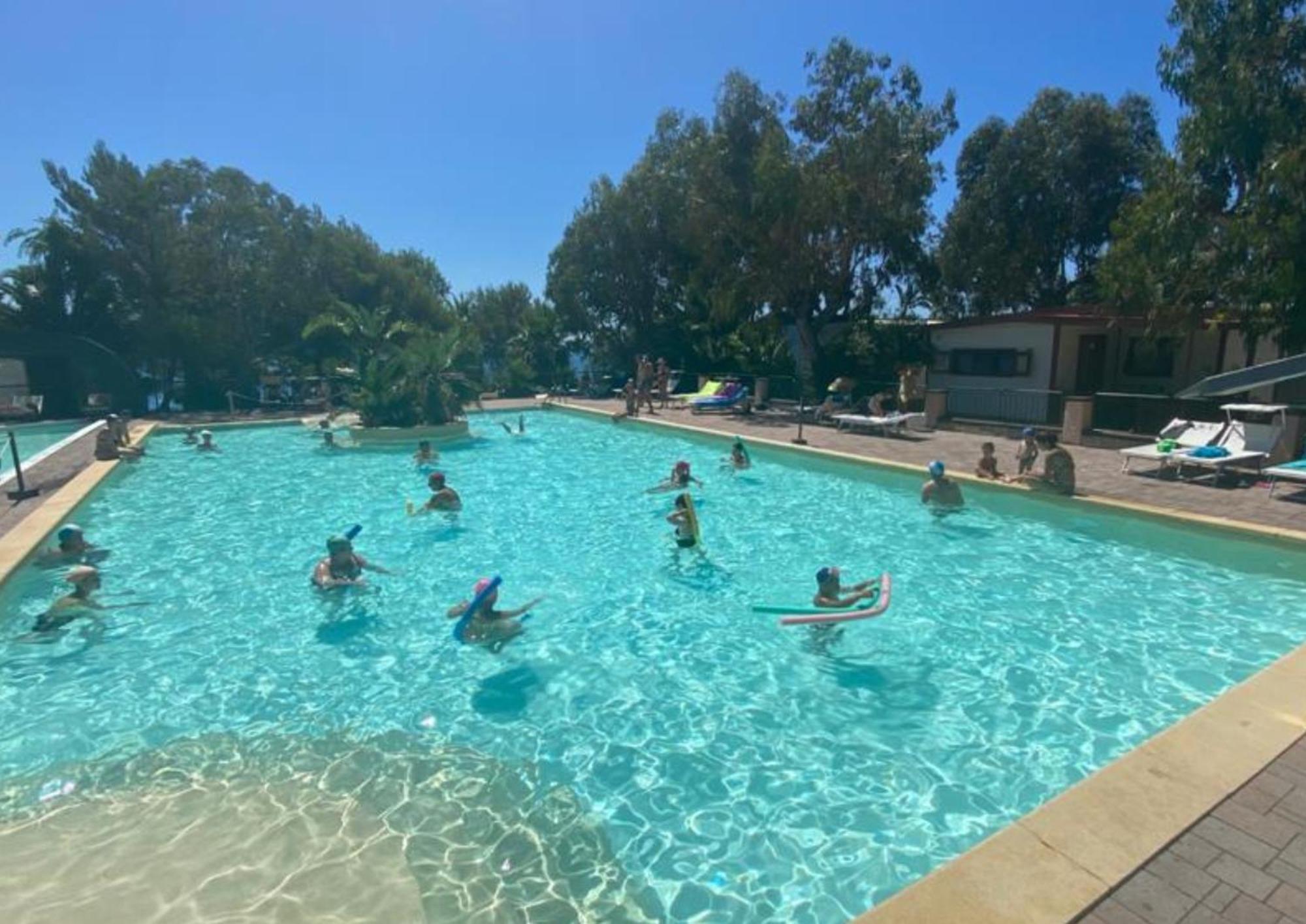 Villaggio Dei Fiori Sanremo Bagian luar foto