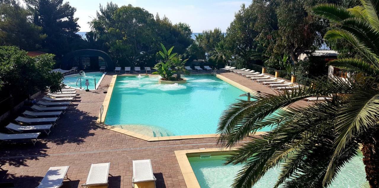 Villaggio Dei Fiori Sanremo Bagian luar foto